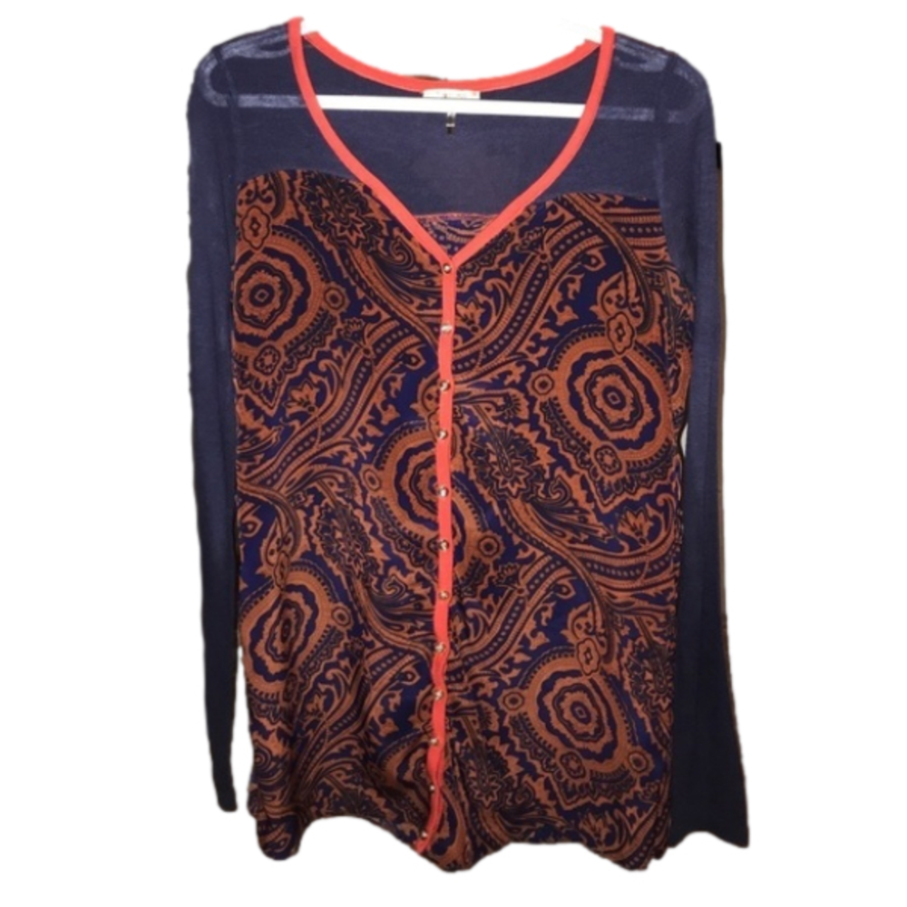 Button down Silk Sweater Size Small Toi Et Moi